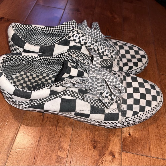 White and Black Checkered Pattern Vans Size 12 Men’s - Picture 1 of 4